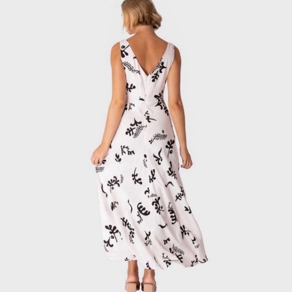 Paper Hearts Black + White Linen Maxi Dress - Picture 2 of 2